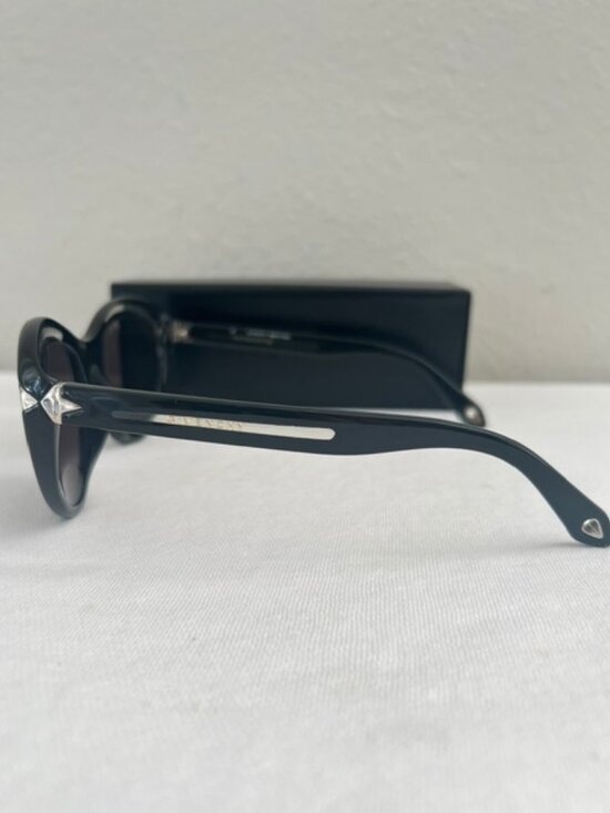 Givenchy SGV 931 COL. 0U88 Italy Black Cat Eye Sunglasses Shades main image 5